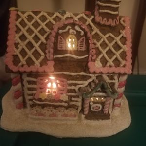 Silversi light up Gingerbread House